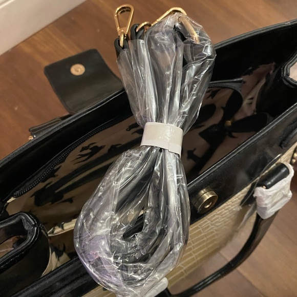 NWT Versona purse bag - Picture 5 of 8